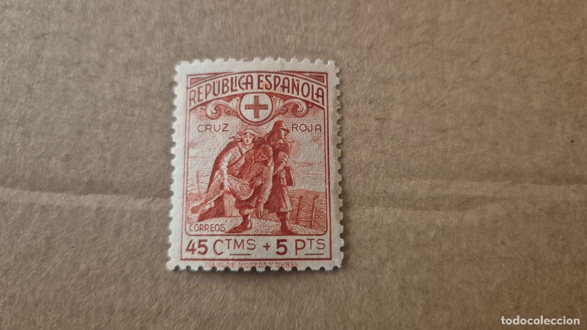Sellos: LOTE SELLOS ESPA&Ntilde;A 1938 CRUZ ROJA ESPA&Ntilde;OLA 45 CTS. + 5 PTS. ROJO