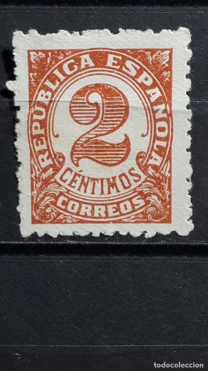 Sellos: ESPA&Ntilde;A. A&Ntilde;O 1933. (*). Edifil 678 - Foto 1