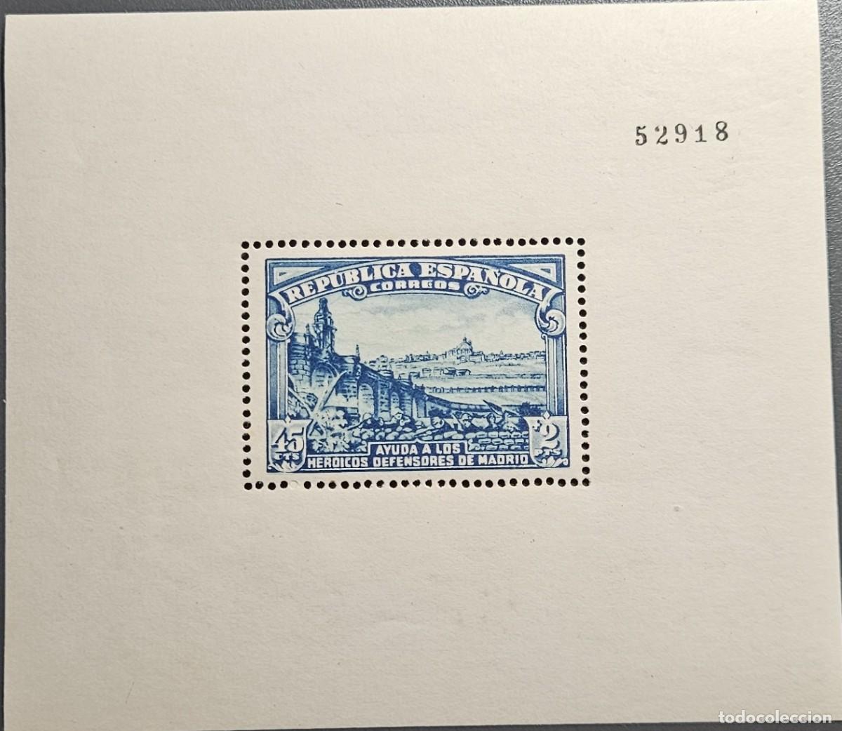 Sellos: 1938 Hojita DEFENSA DE MADRID Edifil 758** Sin fijasellos.