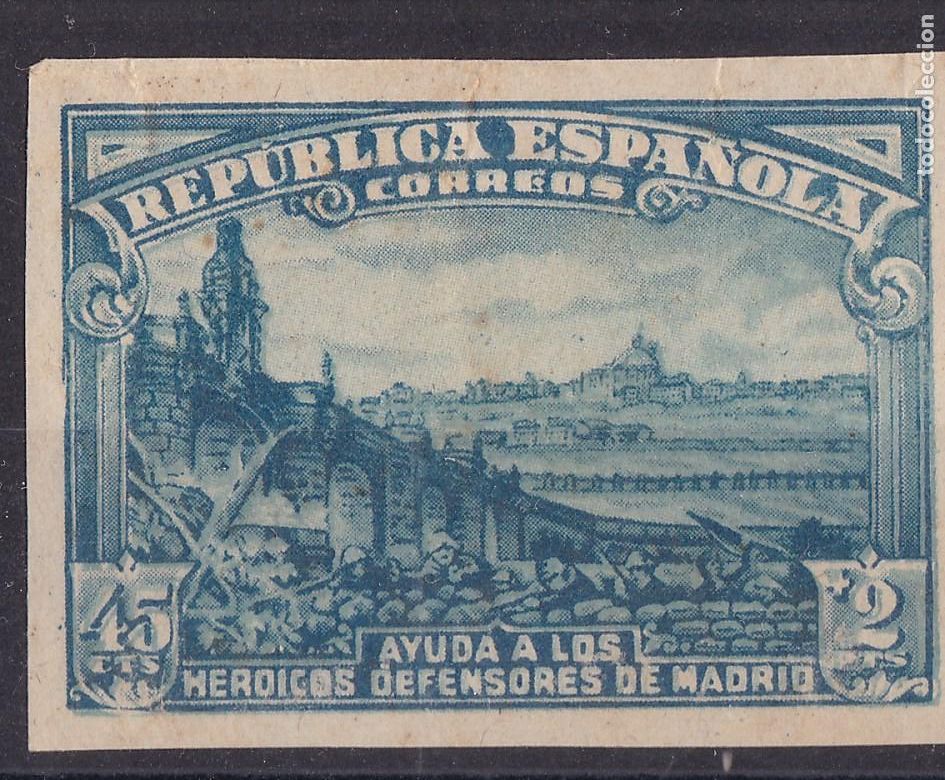 Sellos: AA9-Defensa MADRID Edifil 757s SIN DENTAR ** Sin Fijasellos