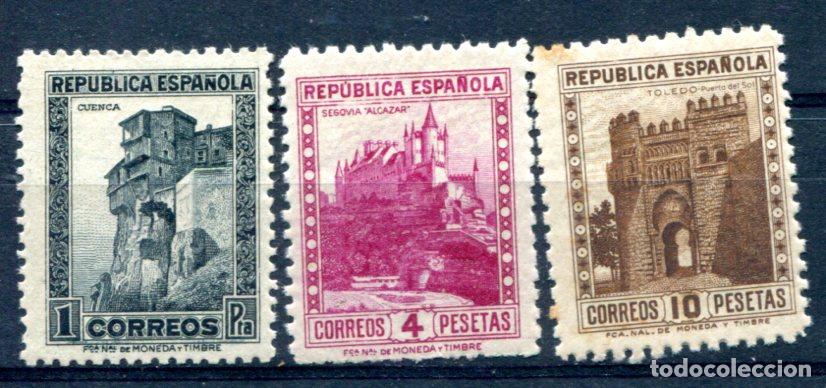 Sellos: Edifil 770/772 sin el 770 A. Serie de monumentos, dentado 10. Nuevos sin fijasellos. Ver descripci&oacute;n