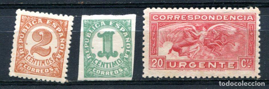 Sellos: Edifil 677/679. Nuevos sin fijasellos.