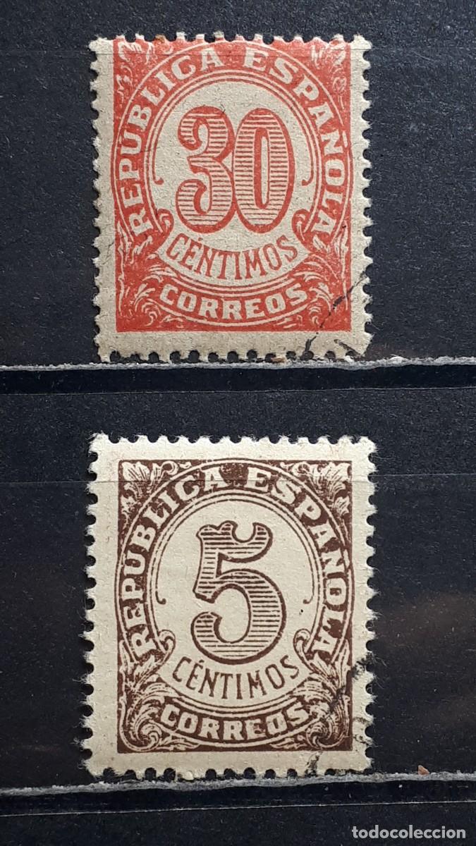 Sellos: ESPA&Ntilde;A. A&Ntilde;O 1938. &deg;. Edifil 745, 750