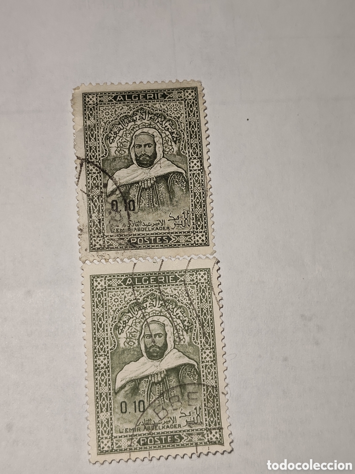 Sellos: 2 Sellos de Argelia Emir Abdel-El-Kader 1968