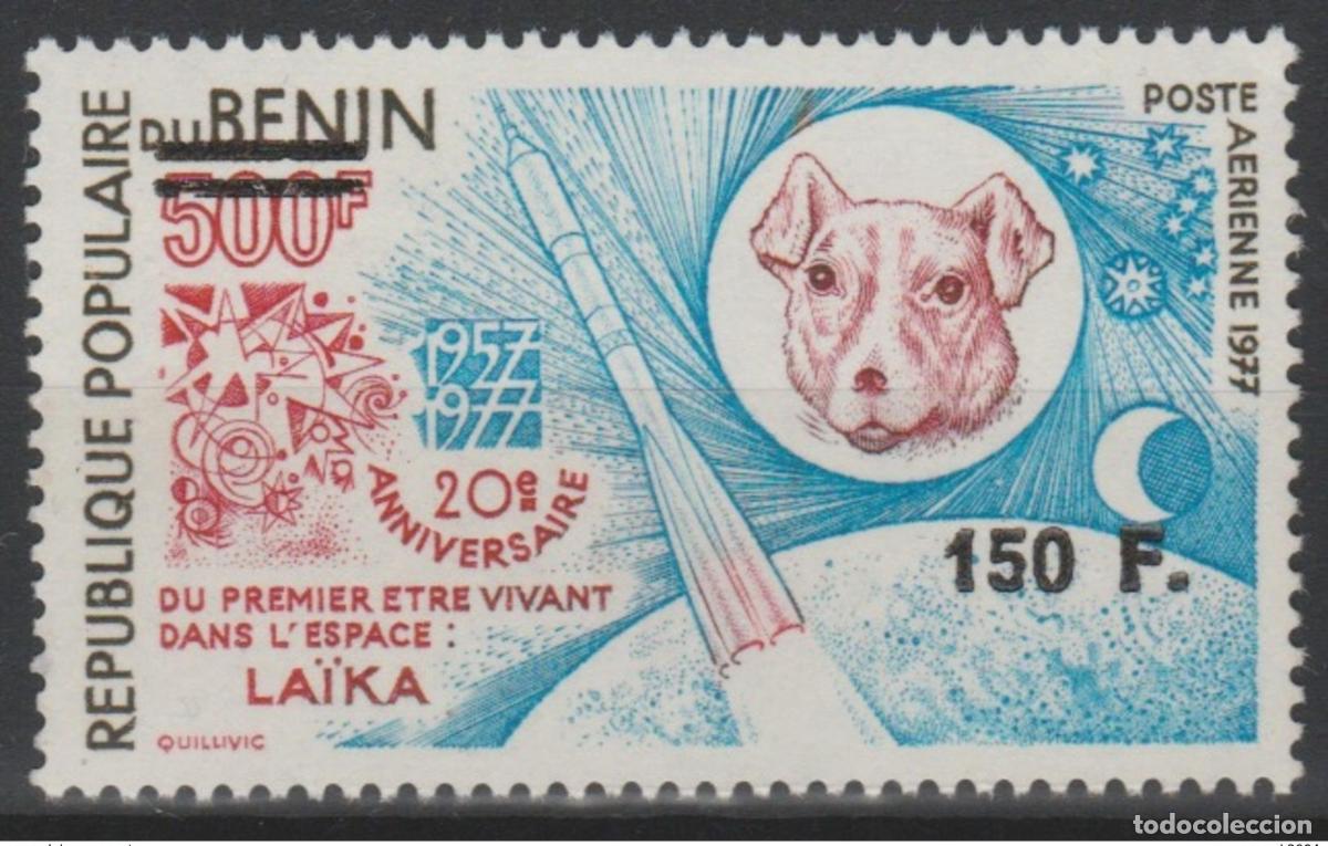Francobolli: Benin el primer ser vivo en espacio un cohete Space Dog sobrecargado MNH**