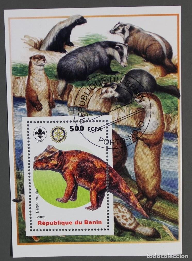 Sellos: BENIN 2005 SHEET USED MNH FAUNA MAMIFEROS DINOSAURS DINOSAURIOS DINOSAURES DINOSAURIERN WILDLIFE