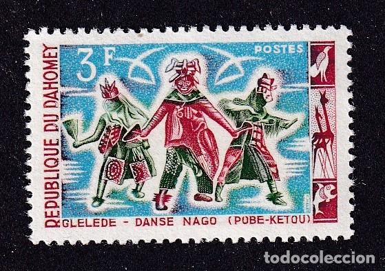 Sellos: DAHOMEY (BENIN) Yvert n&deg; 206 ** danse gl&eacute;l&eacute;d&eacute; pobe ketou