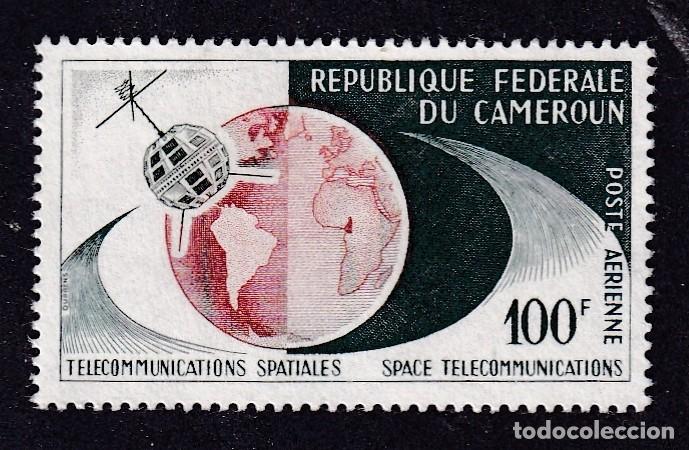Sellos: CAMEROUN PA n&deg; 57 ** t&eacute;l&eacute;communications spatiales
