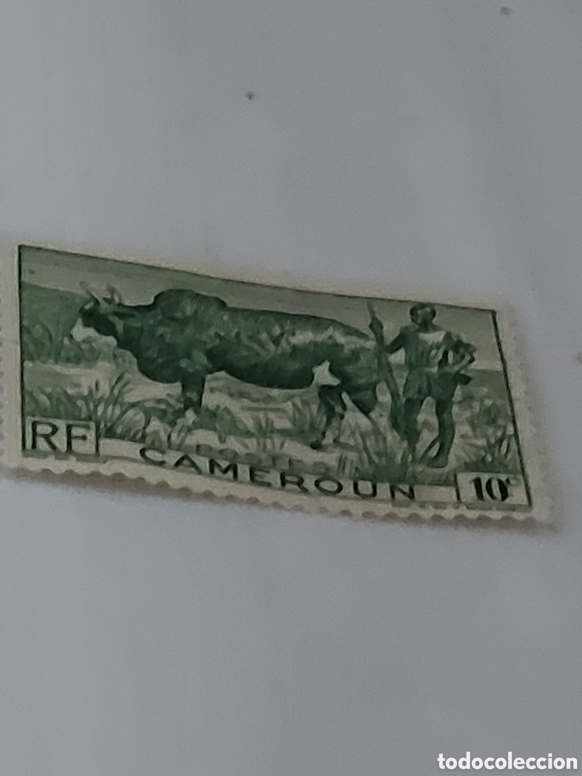 Sellos: Sello del Camer&uacute;n frances figura de un Ceb&uacute; frente a un pastor 1946 usado