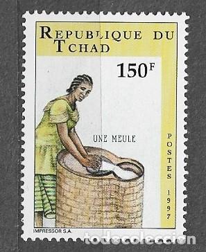 Sellos: Republica Tchad 1997 - Mujer batiendo cereales - 1474** - 2000-10
