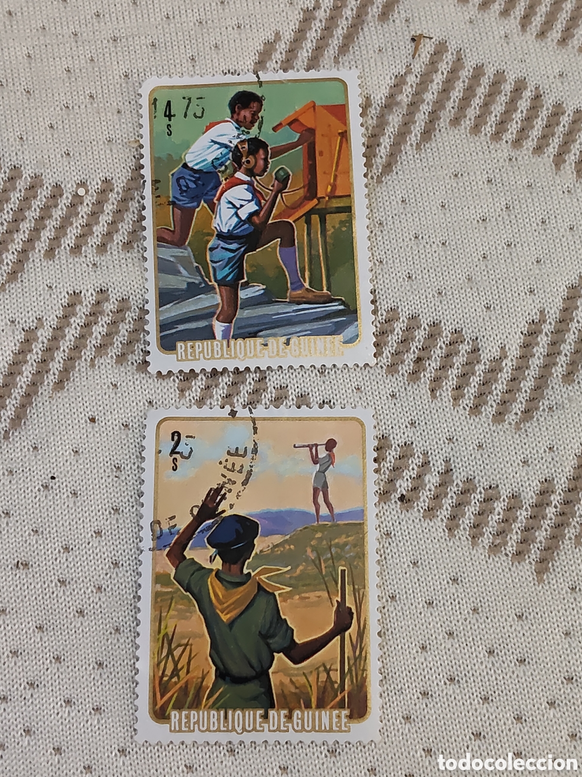 Sellos: 2 sellos de Guinea Ecuatorial movimiento Scout 1974
