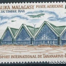 Sellos: MADAGASCAR 1968 AÉREO IVERT 105 *** DÍA DEL SELLO - AEROPUERTO INTERNACIONAL DE TANANARIVO. Lote 366258181