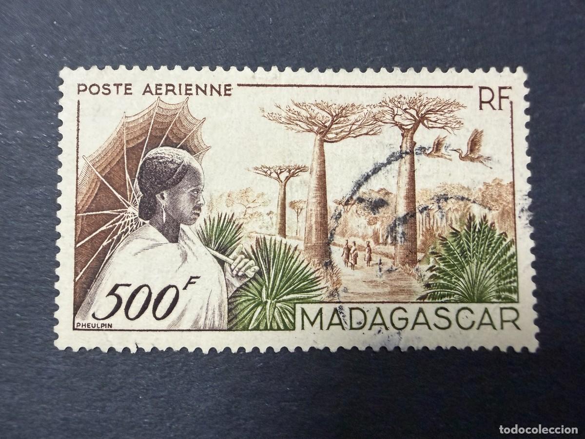 Sellos: MADAGASCAR, 1952. YVERT AEREO 73. MUJER MERINA. USADO