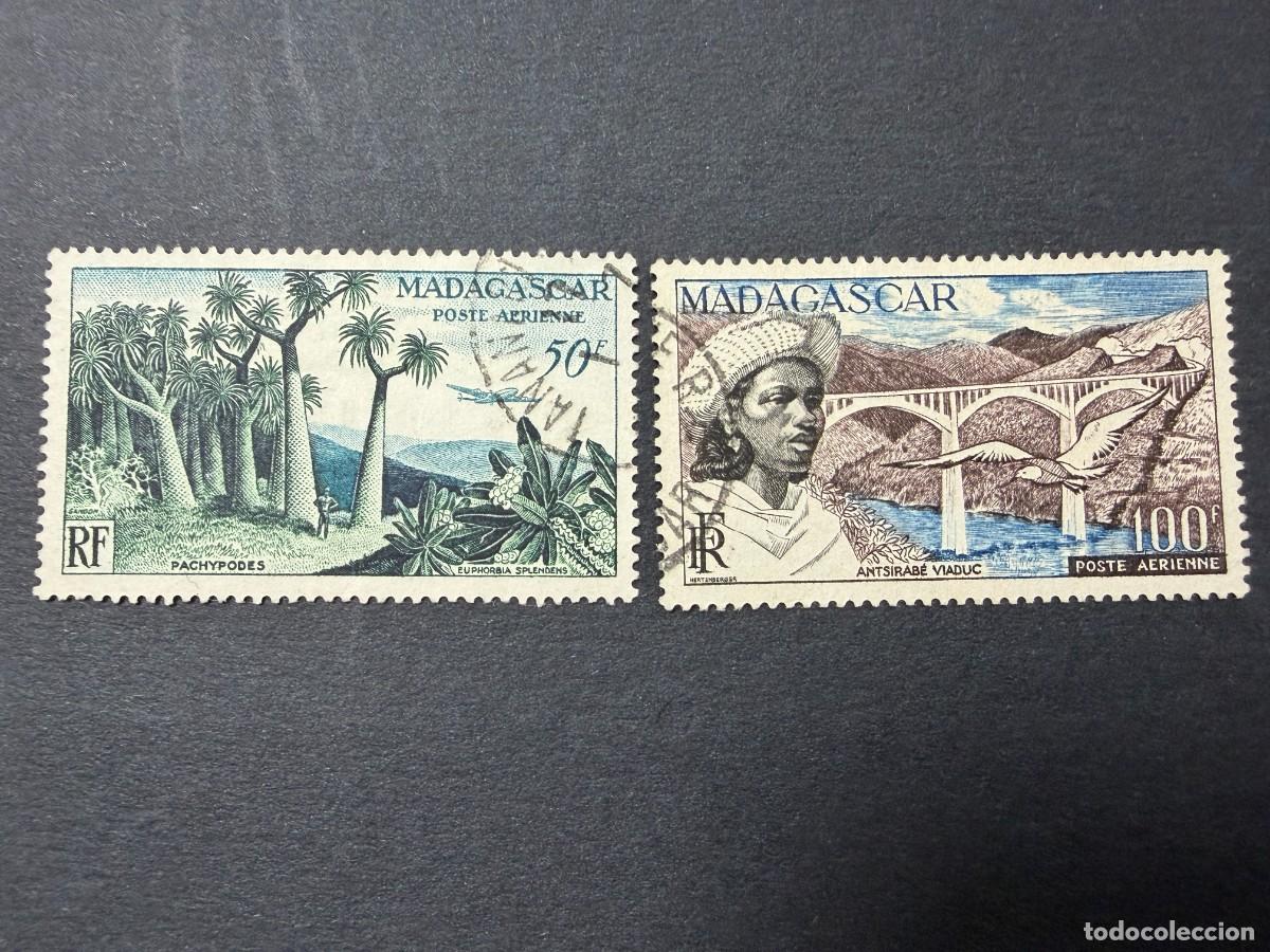 Sellos: MADAGASCAR, 1954. YVERT AEREO 75 Y 76. FAUNA, FLORA Y PAISAJES. USADO