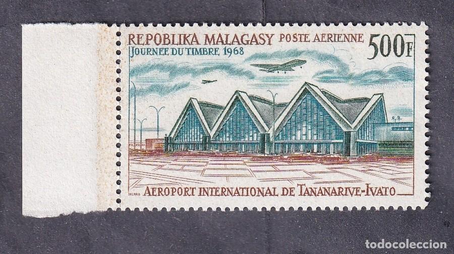 Sellos: MADAGASCAR Yvert PA n&deg; 105 ** journ&eacute;e du timbre