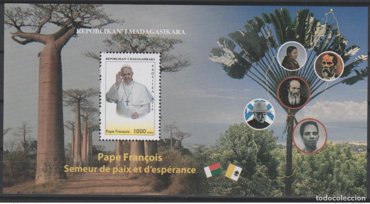 Sellos: Bloque Mi Souvenir de Madagascar 2019. Bl. 325 Papa Francisco RARE