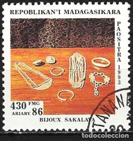 Sellos: Madagascar 1994 - Mi 1666 - YT 1327 - Artesan&iacute;a malgache : Joyer&iacute;a