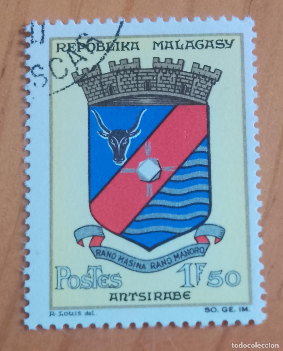 Sellos: MALAGASY - MADAGASCAR - V/F 1,50 F - ESCUDO, RANO MASINA, RANO MANORO, ANTSIRABE