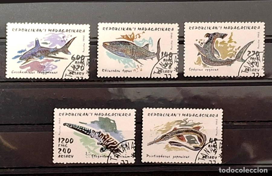 Sellos: 5 sellos de Madagascar - Peces y fauna marina