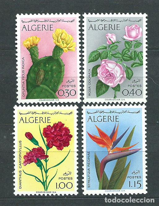Timbres: Argelia - Correo Yvert 568/71 ** Mnh Flores