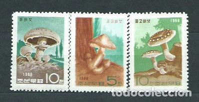 Stamps: Corea del Norte - Correo 1968 Yvert 808/10 ** Mnh Setas