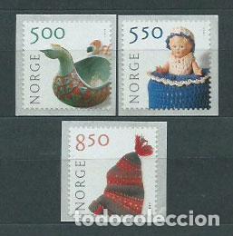 Selos: Noruega - Correo 2001 Yvert 1338a/40b ** Mnh Artesania