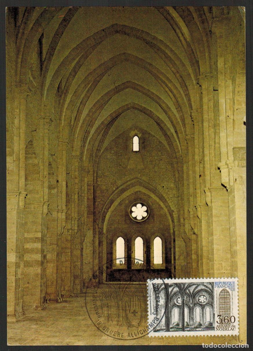 Selos: Francia - Carta Postal - Yvert 2255 - Abad&iacute;a de Noirlac Religi&oacute;n 1983