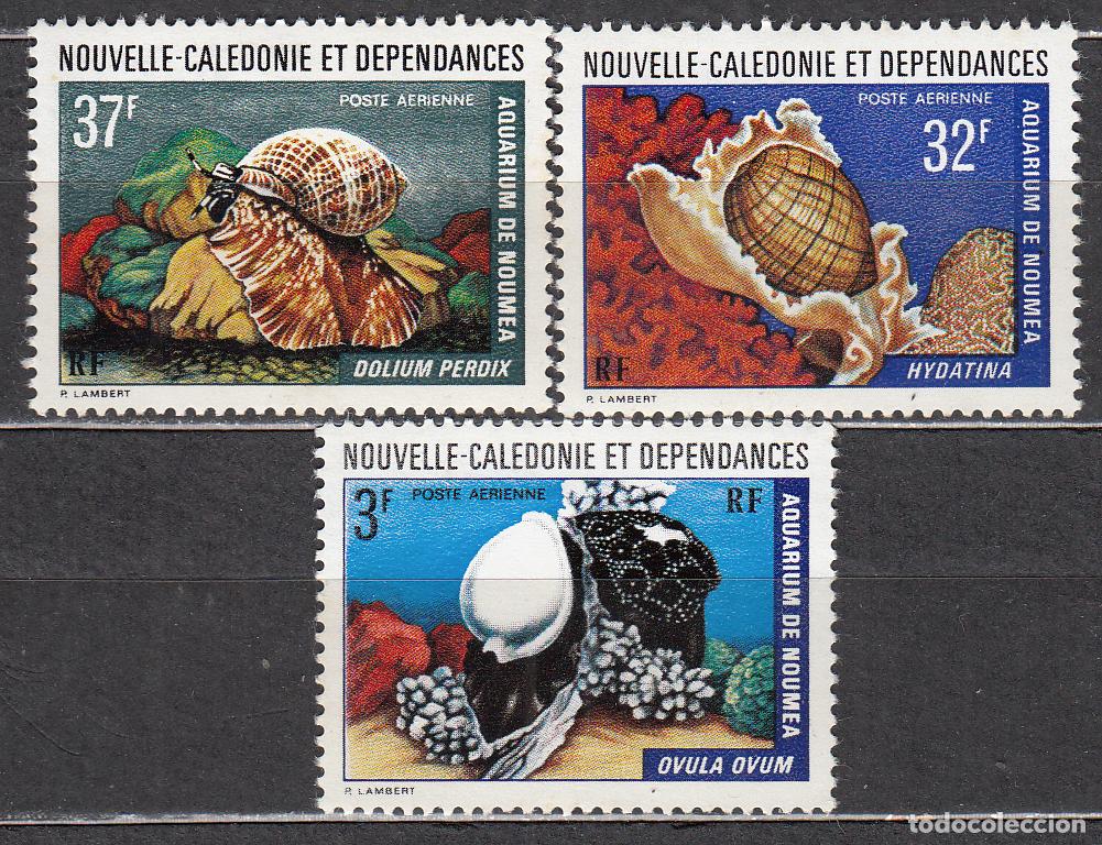 Francobolli: Nueva Caledonia - Aereo Yvert 150/52 ** Mnh Fauna Marina - Caracolas