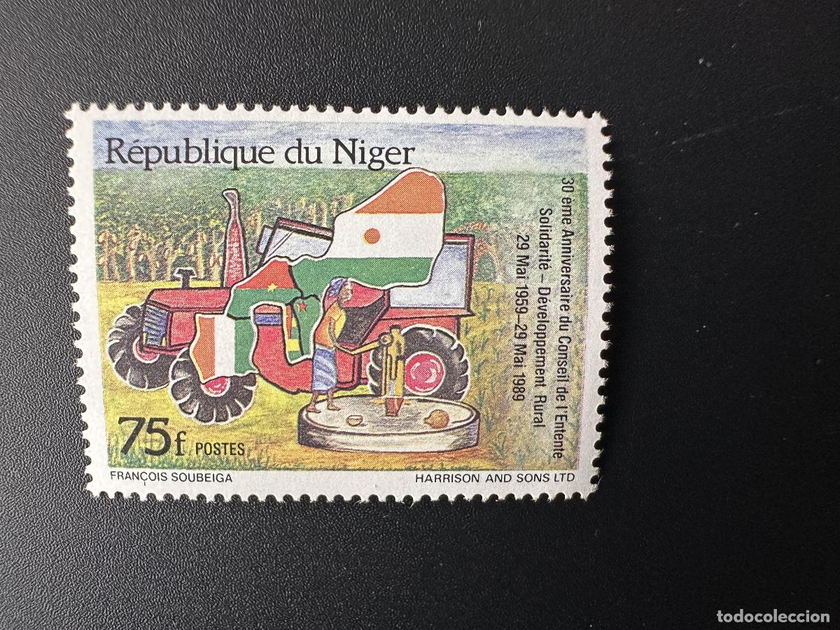 Sellos: N&iacute;ger 1989 Mi. 1078 Consejo de la Entente Solidaridad Desarrollo Rural Solidario Tractor