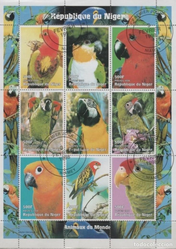 Sellos: NIGER 1998 SHEET USED MNH FAUNA BIRDS OISEAUX AVES PARROTS PERROQUETS LOROS PAPAGEIEN PAPAGAIOS
