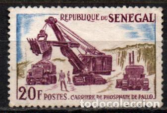 Sellos: SENEGAL IVERT N&ordm; 233 (A&Ntilde;O 1964) industria: Mineria: Fosfato de Pallo, usado