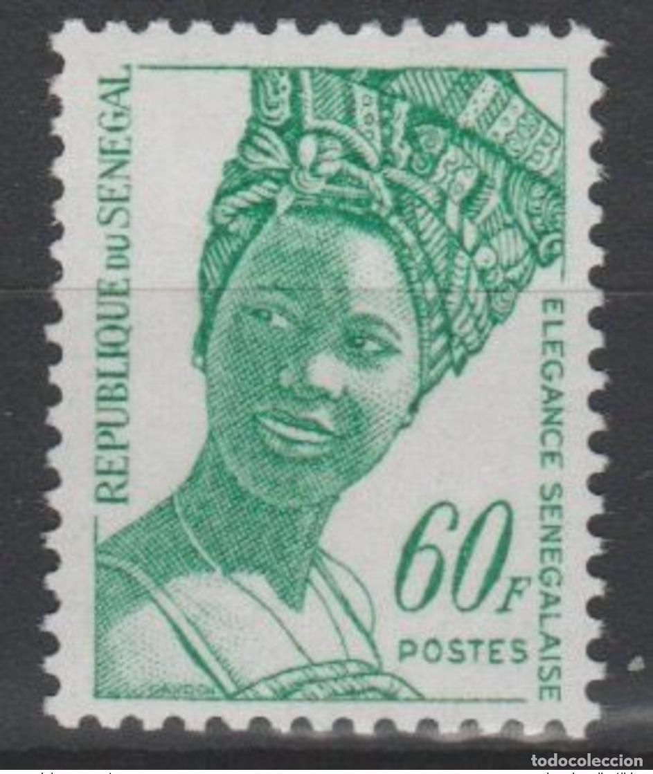 Sellos: Senegal 1976 Mi. 589 60F Elegance Senegalaise Senegalesische Current serie RARE