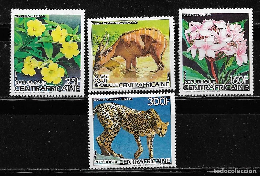 Sellos: CENTROAFRICANA 1986, Ivert 735/38 - FAUNA Y FLORA. MNH.