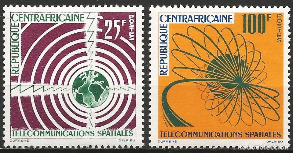 Sellos: Rep. Centroafricana 1963 - Mi 37 y 38 - YT 27 y 28 - Comunicaciones espaciales -MNH**