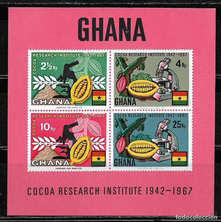 Sellos: GHANA 1968, HOJA BLOQUE Ivert 30 - INVESTIGACI&Oacute;N DEL CACAO. MNH.