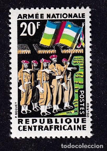 Sellos: CENTRAFRICAINE n&deg; 26 ** arm&eacute;e nationale