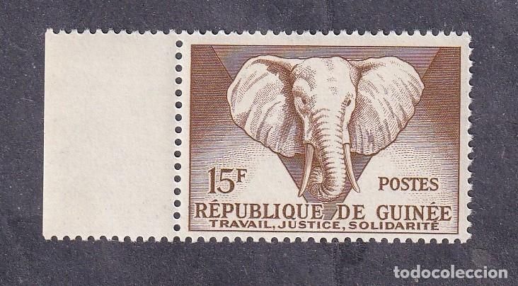 Sellos: GUINEEE Yvert n&deg; 13 ** travail justice solidarit&eacute; t&ecirc;te d'&eacute;l&eacute;phant