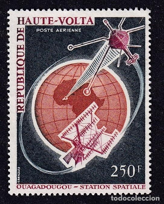 Sellos: HAUTE-VOLTA Yvert PA n&deg; 29 ** station spatiale d'Ouagadougou