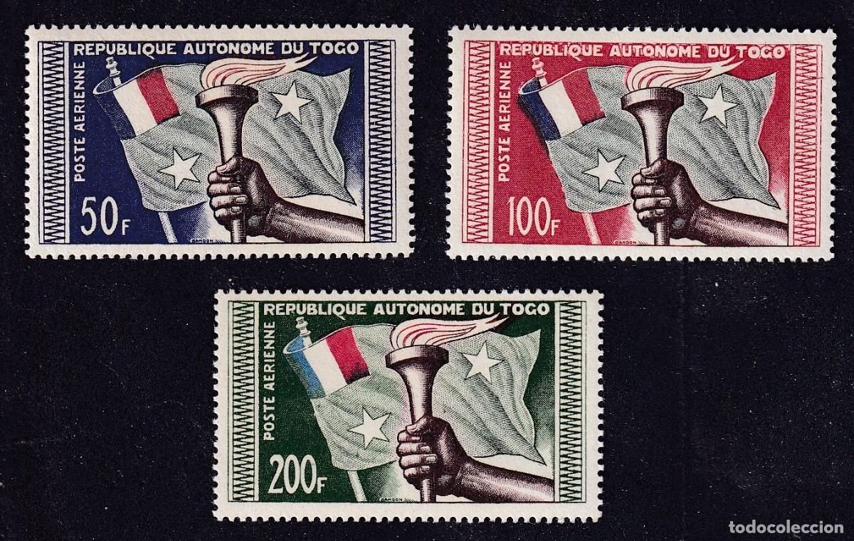 Sellos: TOGO Yvert PA n&deg; 25 &agrave; 27 ** flambeau et drapeau