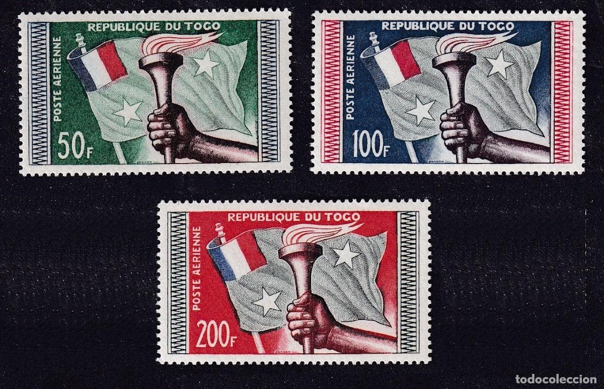 Sellos: TOGO Yvert PA n&deg; 30 &agrave; 32 ** flambeau drapeau