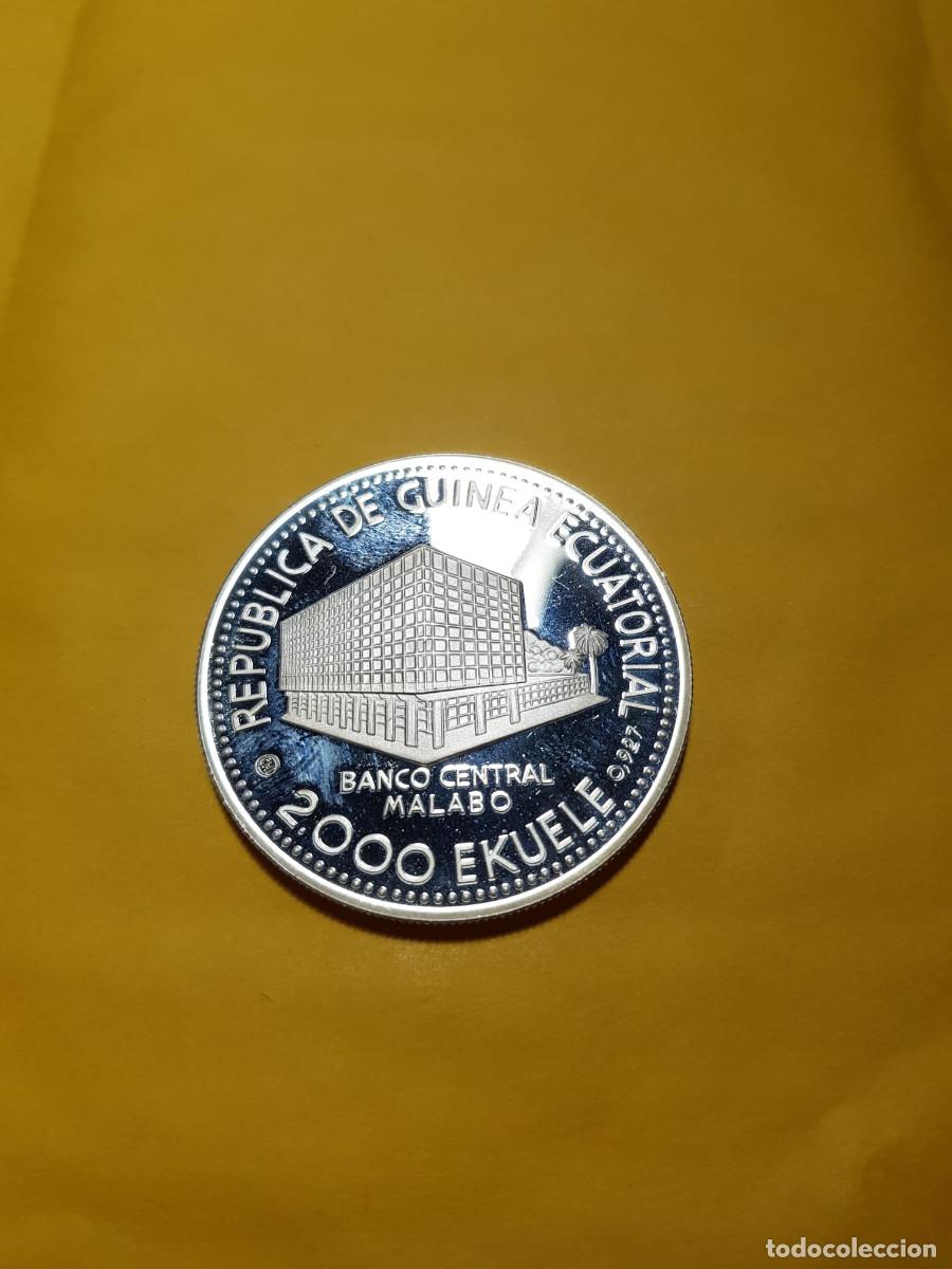 Sellos: GUINEA ECUATORIAL-2000 EKUELE-PLATA