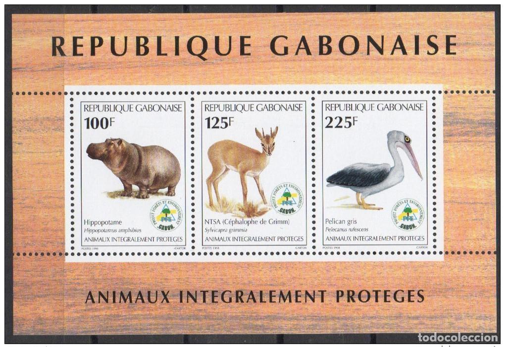 Sellos: Gab&oacute;n 1998 Bloquear animales protegidos Hippopotamus NTSA Grimm Pelican's Cephalophus