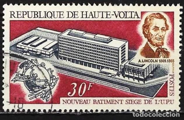Sellos: Alto Volta 1970 - Mi 295 - YT 216 - El edificio de la UPU, en Berna, y Abraham Lincoln