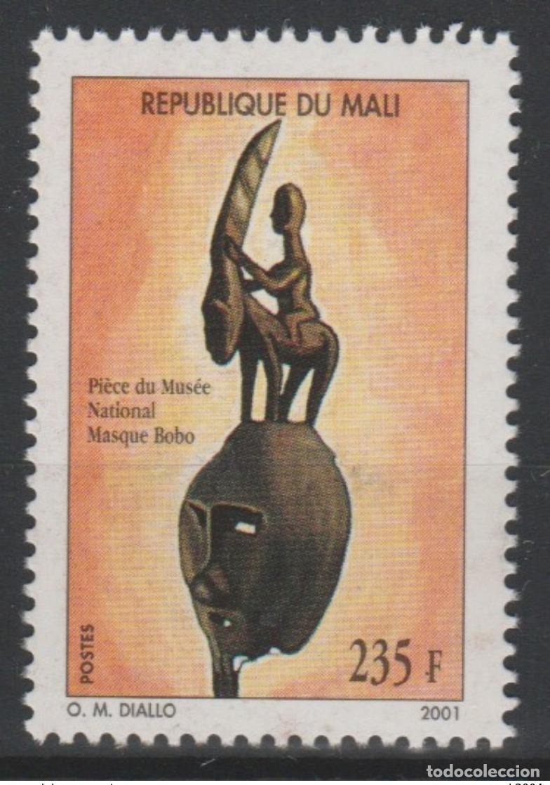 Sellos: Mali 2001 Mi. 2601I 235F Pieza del Museo Nacional Masque Bobo Museum Art 1 val.