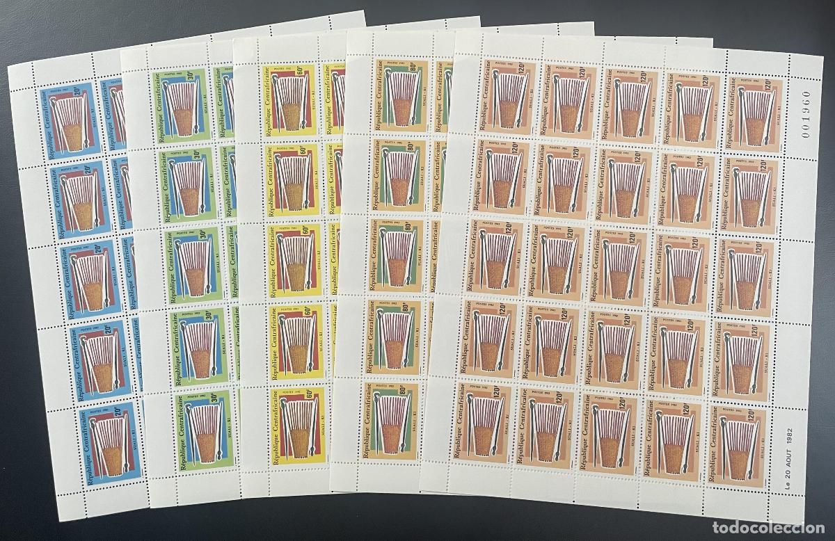 Francobolli: Central African 1982 YT 519-523 tabl&oacute;n sheet accesorios de peluquer&iacute;a para mujer