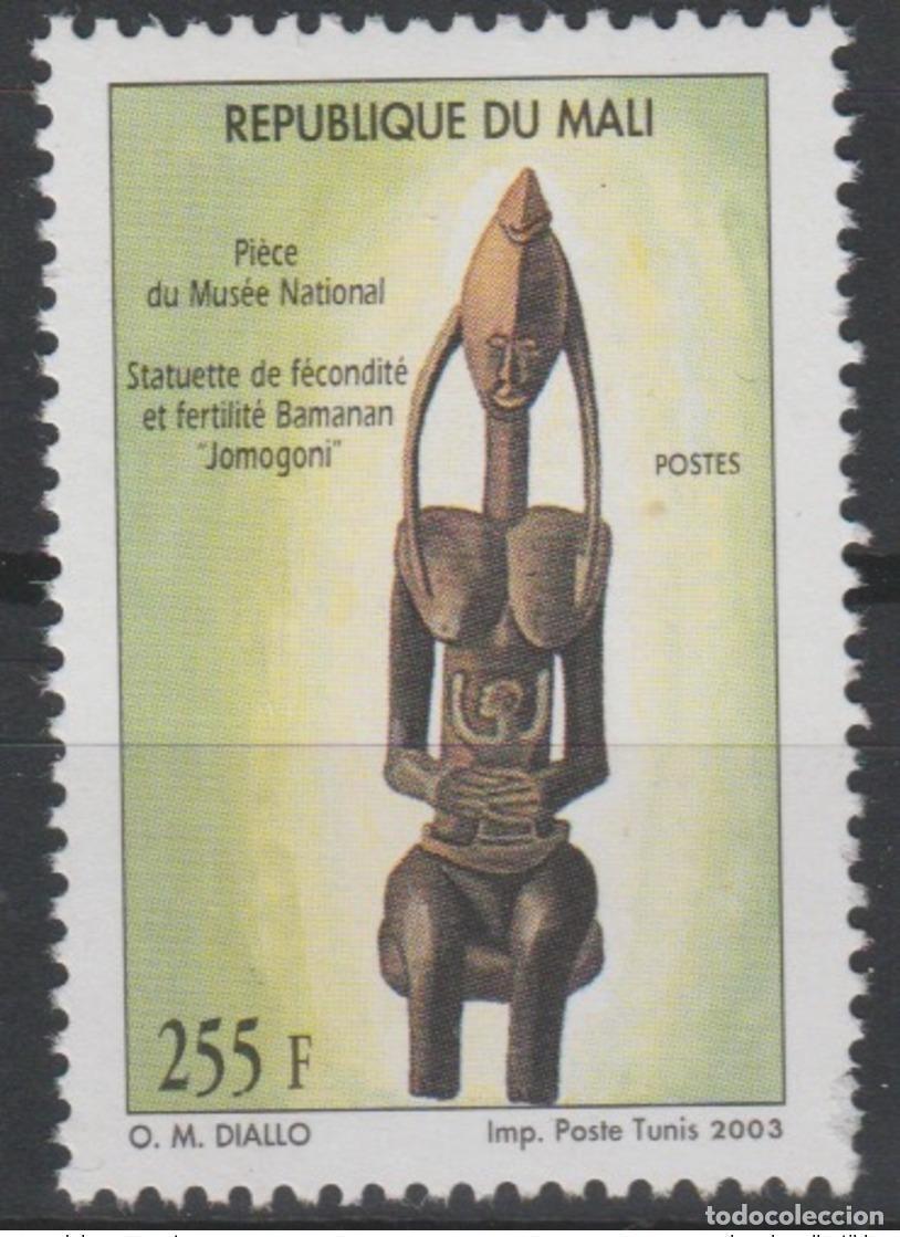 Sellos: Mali 2003 Mi. 2603I Estatua del Museo Nacional Fertilidad Bamanan 'Jomogoni'