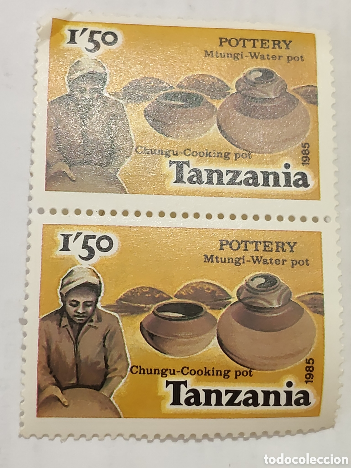 Sellos: Bloque de 2 sellos de Tanzania alfarer&iacute;a tradicional 1985