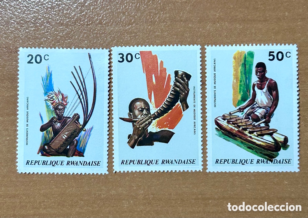 Sellos: Lote 3 Sellos Ruanda (1973) - Instrumentos de M&uacute;sica Africanos (20c, 30c, 50c) - Sin Matasellar