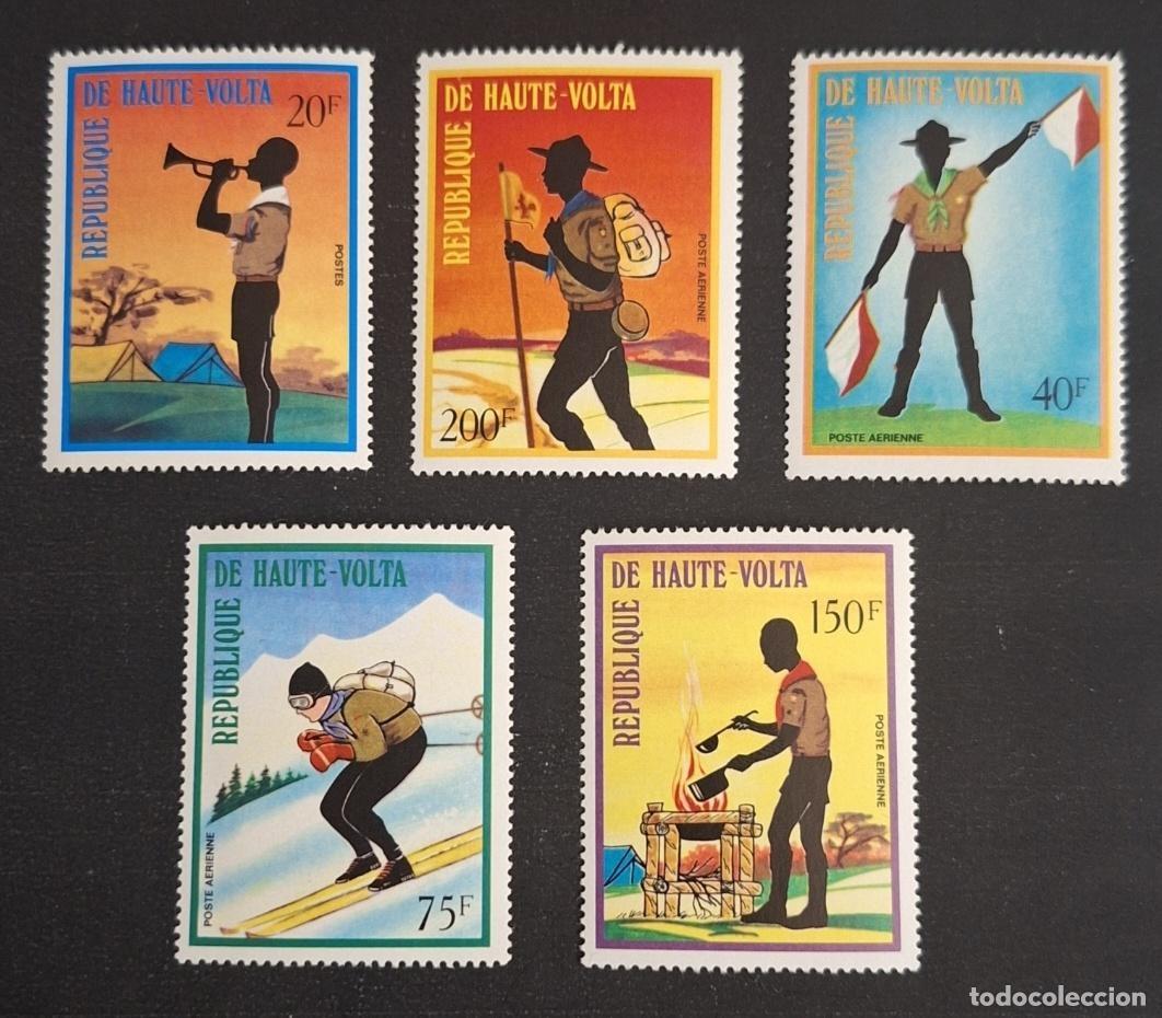 Briefmarken: Alto Volta 1970 Mi. 452-456 escultismo scouts camping esqu&iacute; senderismo