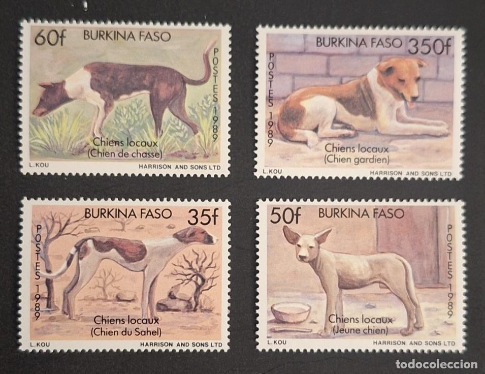 Sellos: Burkina Faso 1989 Mi. 1214-1217 perros locales caza guardi&aacute;n Sahel
